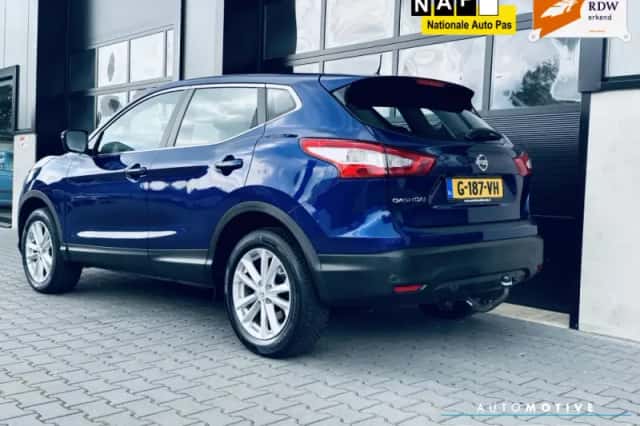 Nissan Qashqai (2015) thumbnail 5