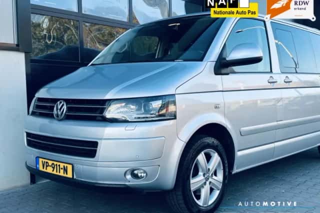 Volkswagen Transporter (2015) thumbnail 3