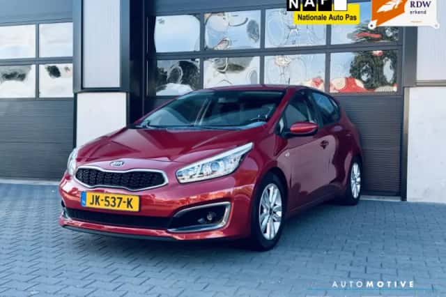 Kia Cee'd (2016) thumbnail 1