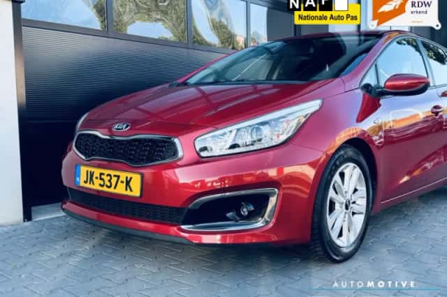 Kia Cee'd (2016) thumbnail 3
