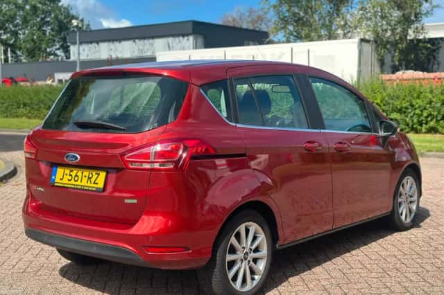 Ford B-Max (2016) thumbnail 6