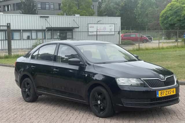 Škoda Rapid (2013) thumbnail 3