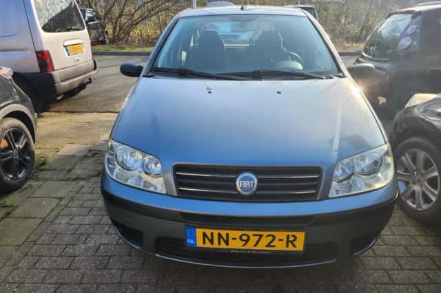 Fiat Punto (2005) thumbnail 3