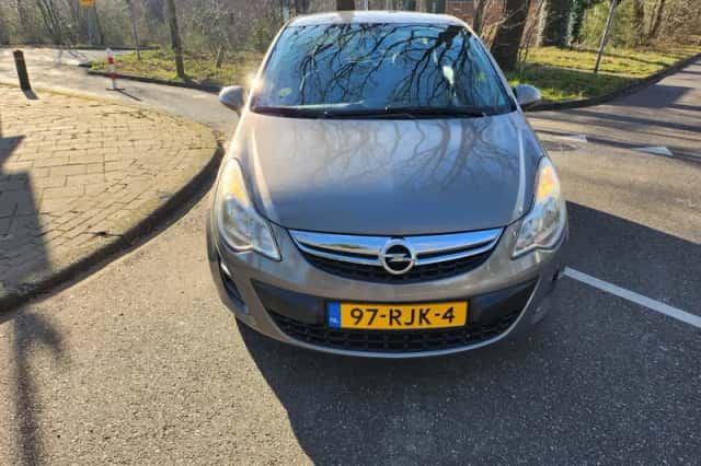 Opel Corsa (2011) thumbnail 1