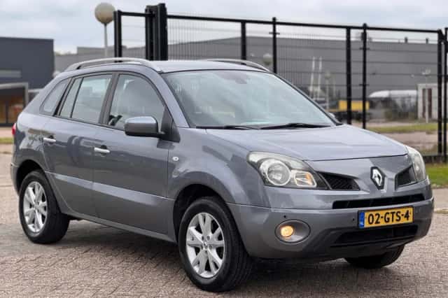 Renault Koleos (2008) thumbnail 5