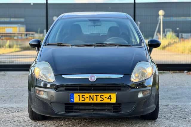 Fiat Punto (2010) thumbnail 5