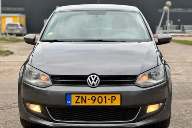 Volkswagen Polo (2010) thumbnail 3