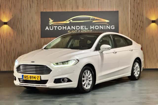 Ford Mondeo (2015) thumbnail 1