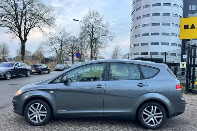 SEAT Altea XL (2012) thumbnail 2