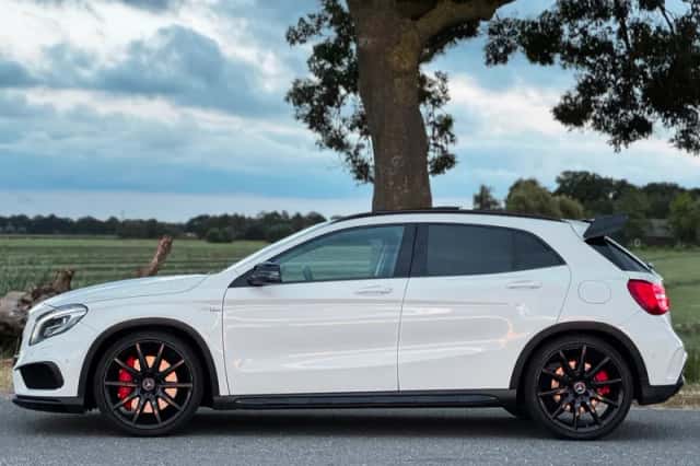 Mercedes-Benz GLA-Klasse (2015) thumbnail 2