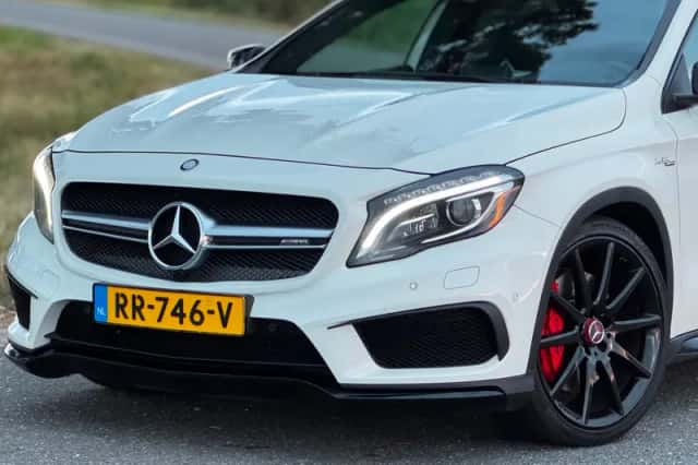 Mercedes-Benz GLA-Klasse (2015) thumbnail 6