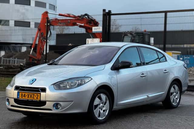 Renault Fluence (2012) thumbnail 1