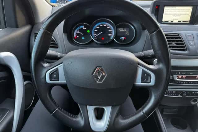 Renault Fluence (2012) thumbnail 3