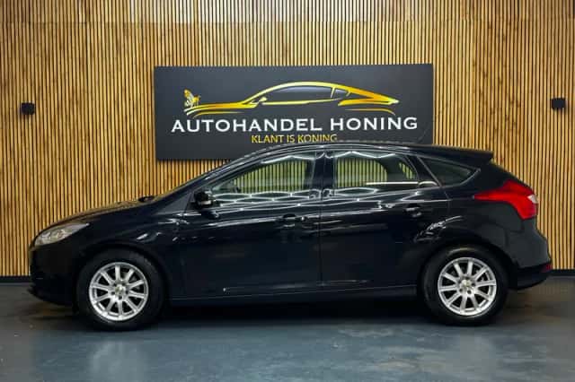 Ford Focus (2012) thumbnail 2