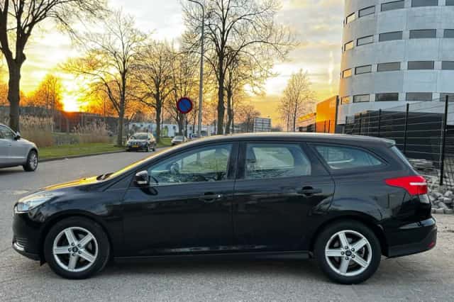 Ford Focus (2016) thumbnail 2