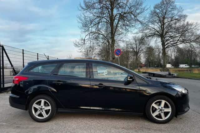 Ford Focus (2016) thumbnail 6