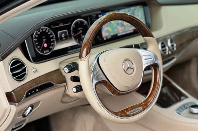 Mercedes-Benz S-Klasse (2013) thumbnail 3