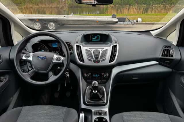 Ford C-Max (2014) thumbnail 3
