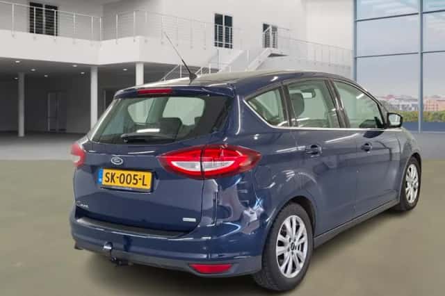 Ford C-Max (2016) thumbnail 3