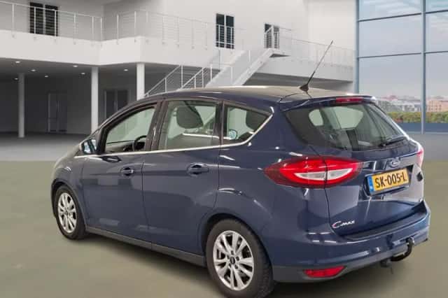 Ford C-Max (2016) thumbnail 4