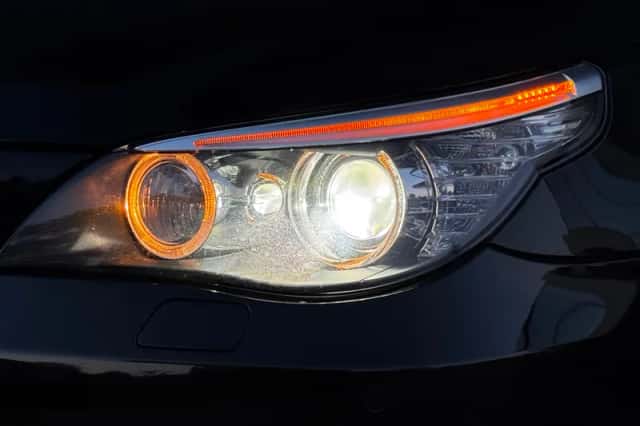 BMW 5-Serie (2009) thumbnail 2