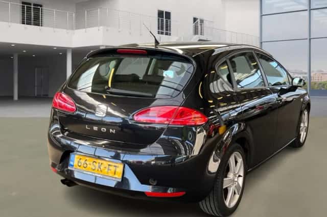 SEAT Leon (2006) thumbnail 3