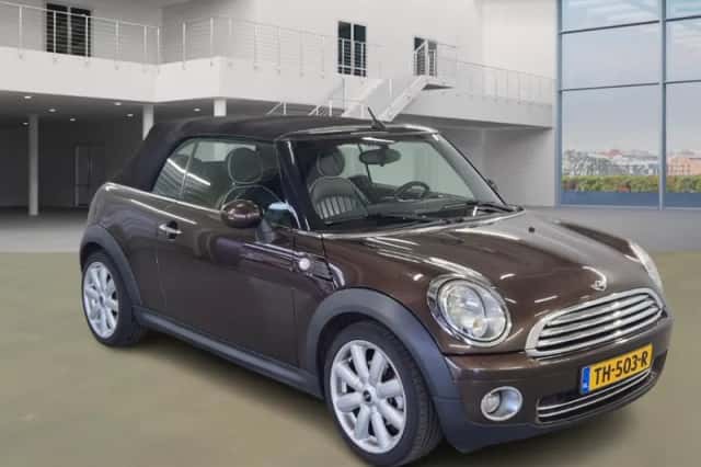 MINI Cabrio (2009) thumbnail 2