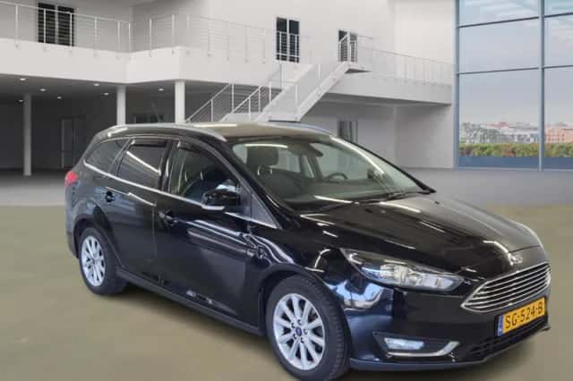 Ford Focus (2018) thumbnail 2