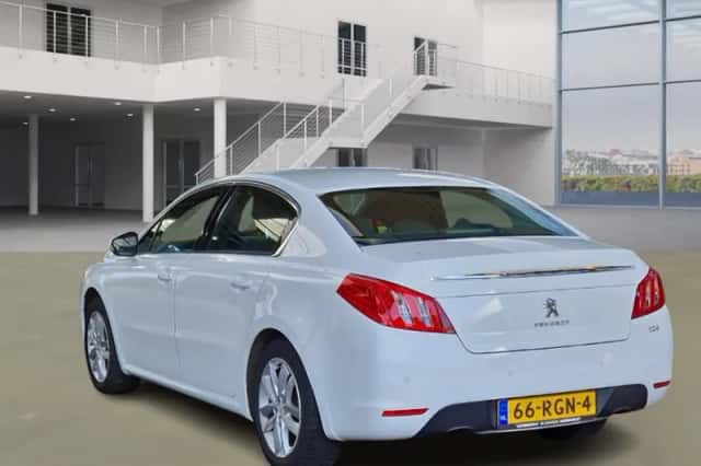 Peugeot 508 (2011) thumbnail 4