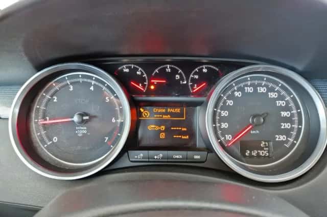 Peugeot 508 (2011) thumbnail 5