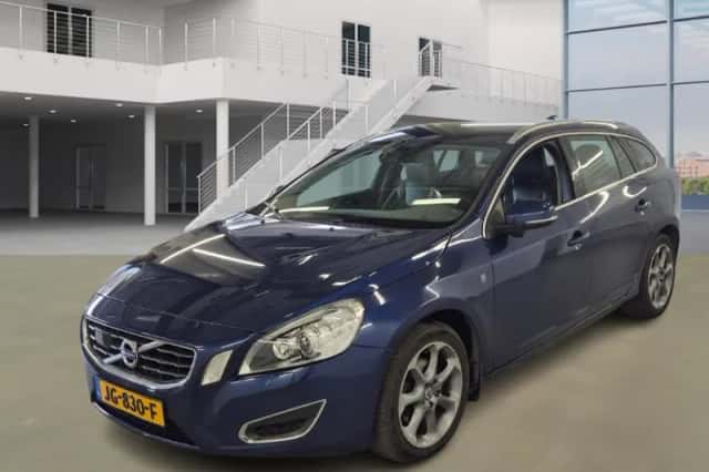Volvo V60 (2012) thumbnail 1