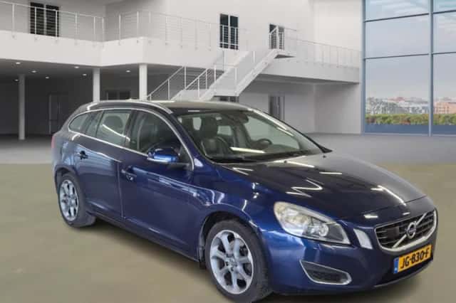 Volvo V60 (2012) thumbnail 2