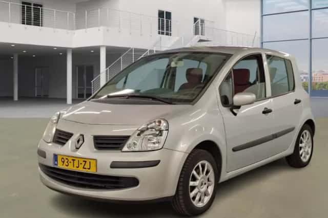 Renault Modus (2006) thumbnail 1