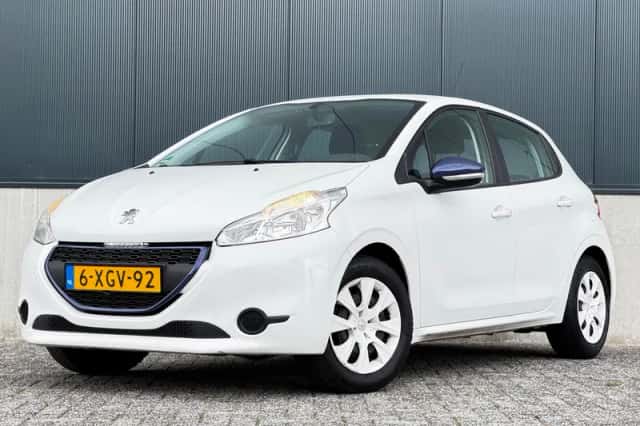 Peugeot 208 (2014) thumbnail 1