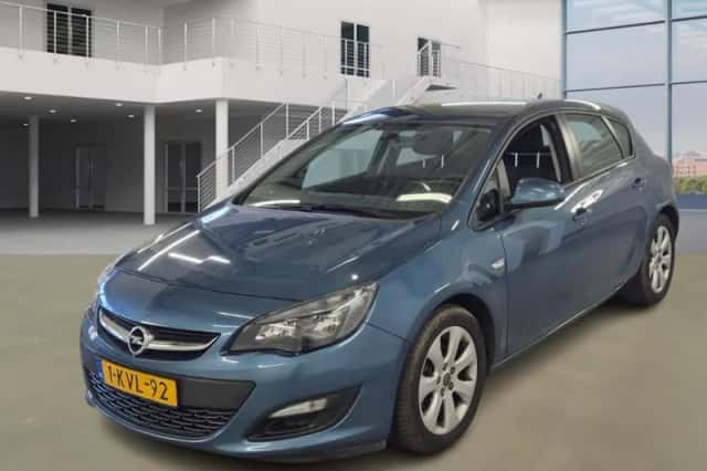 Opel Astra (2013) thumbnail 1