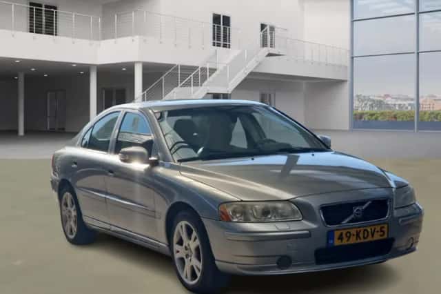 Volvo S60 (2009) thumbnail 2