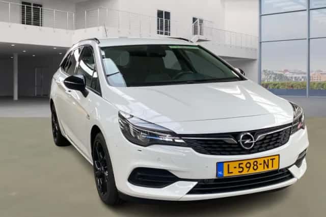 Opel Astra Sports Tourer (2021) thumbnail 2