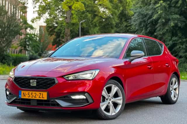 SEAT Leon (2022) thumbnail 1