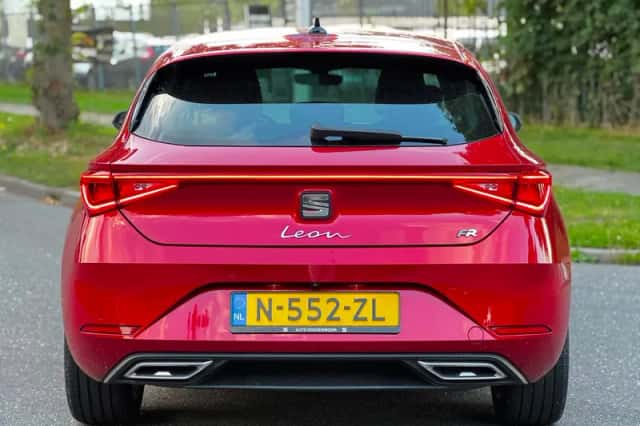 SEAT Leon (2022) thumbnail 3