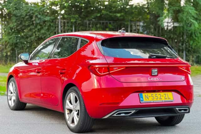 SEAT Leon (2022) thumbnail 4