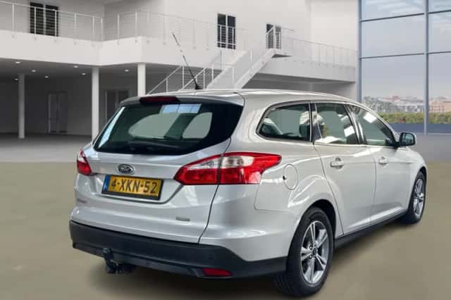 Ford Focus (2014) thumbnail 3