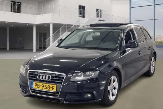Audi A4 (2009) thumbnail 1