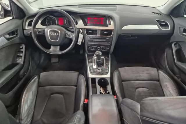 Audi A4 (2009) thumbnail 4