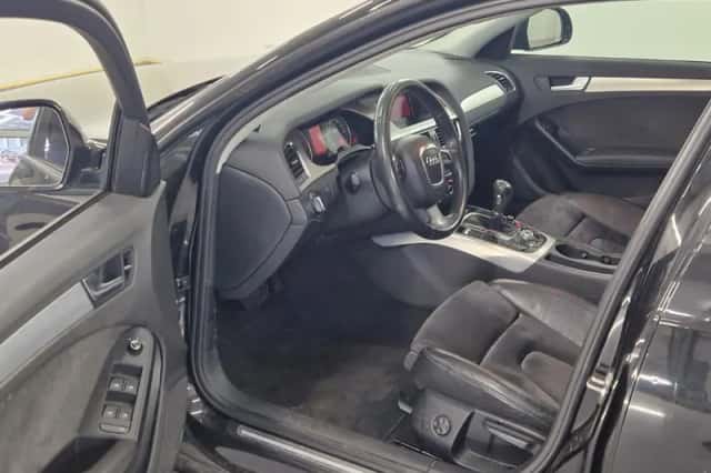 Audi A4 (2009) thumbnail 5