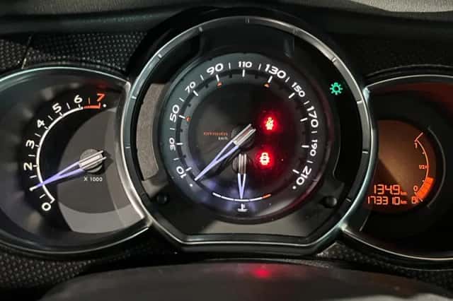 Citroën DS3 (2011) thumbnail 6