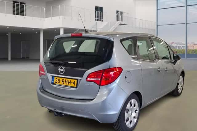 Opel Meriva (2011) thumbnail 3