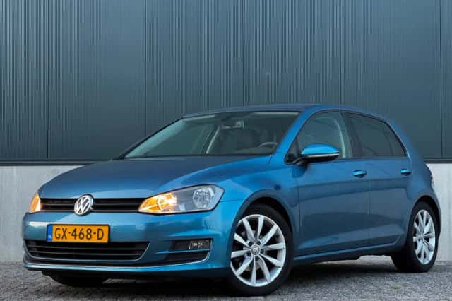Volkswagen Golf (2015) thumbnail 1
