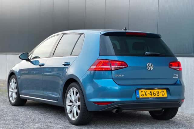 Volkswagen Golf (2015) thumbnail 5