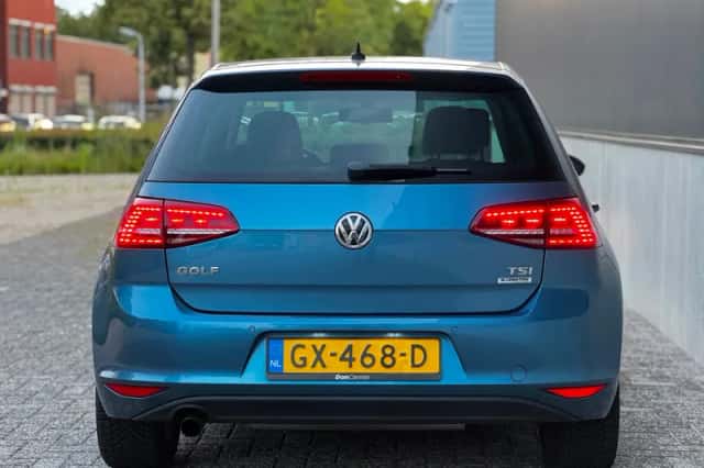 Volkswagen Golf (2015) thumbnail 6