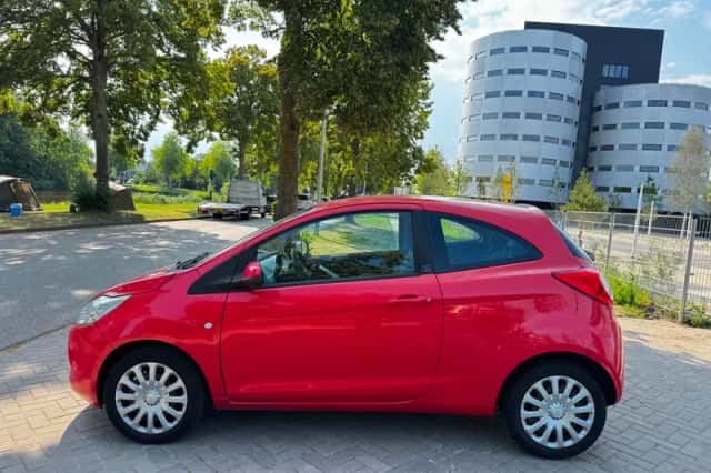 Ford Ka (2010) thumbnail 2